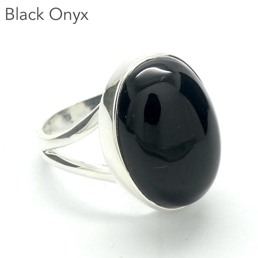 Black Onyx Ring, Oval Cabochon, 925 Sterling Silver, Size 7.75 ( r4)