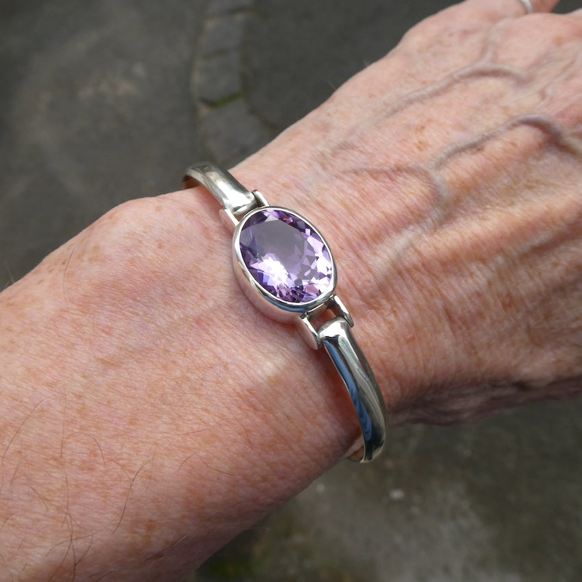 Amethyst Gemstone Bracelet | Looks like a stylish Bangle | Hidden easy Clasp | Meditation | Purify energy | Third Eye | Spiritual Vision  Genuine Gemstones from Crystal Heart Melbourne Australia since 1986