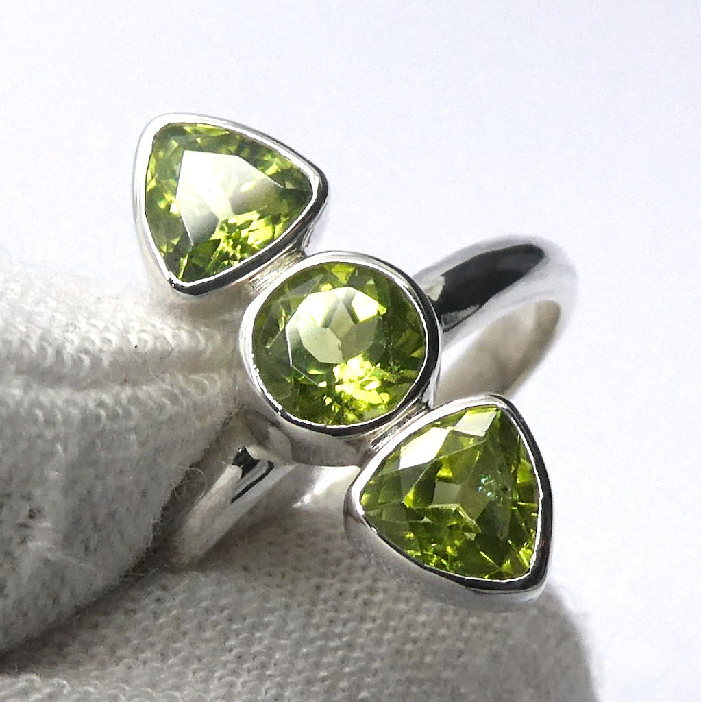 Peridot Ring | Faceted Stones | 925 Sterling Silver| US Size 7.5 | AUS Size O1/2 | Overcome nervous tension | Joyful Heart | Crystal Heart Melbourne est 1986