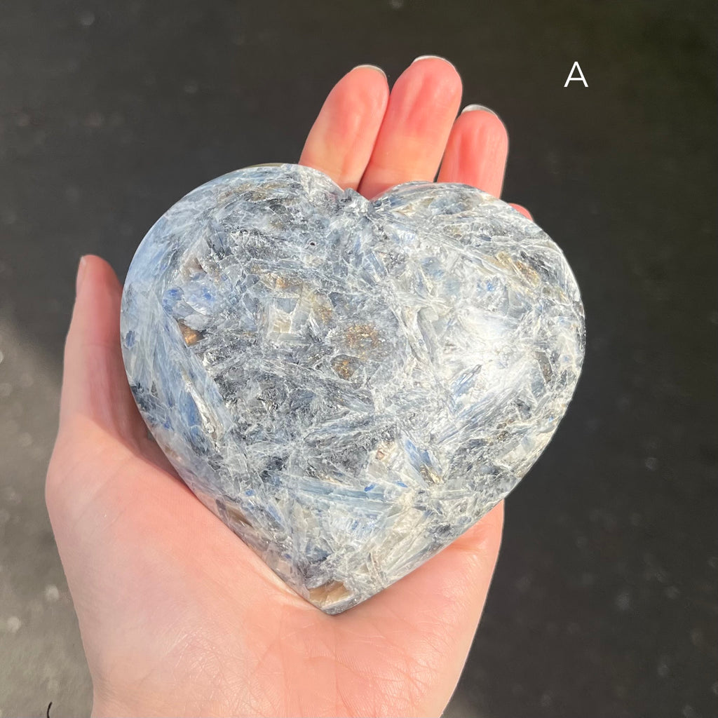 Kyanite | Heart Carving | Meditation & healing | Crystal Heart Melbourne Australia since 1986