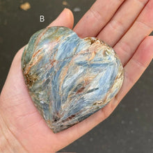 Load image into Gallery viewer, Kyanite | Heart Carving | Meditation &amp; healing | Crystal Heart Melbourne Australia since 1986