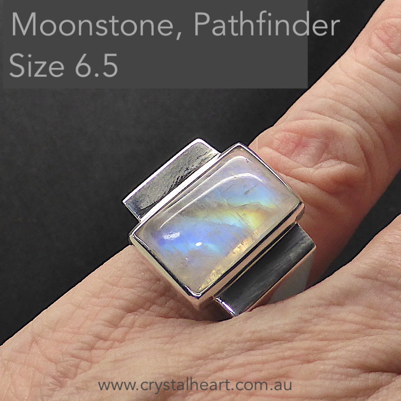 Moonstone ring deals design