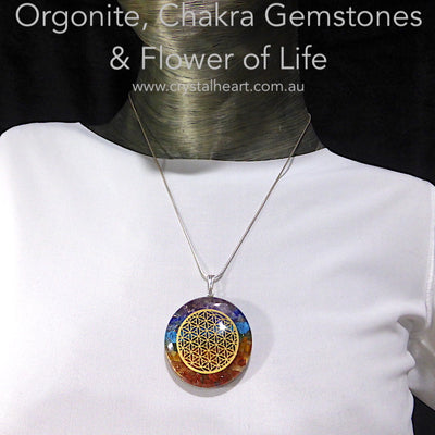 Orgonite Pendant, Chakra gemstones & Hamsa Hand – Crystal Heart