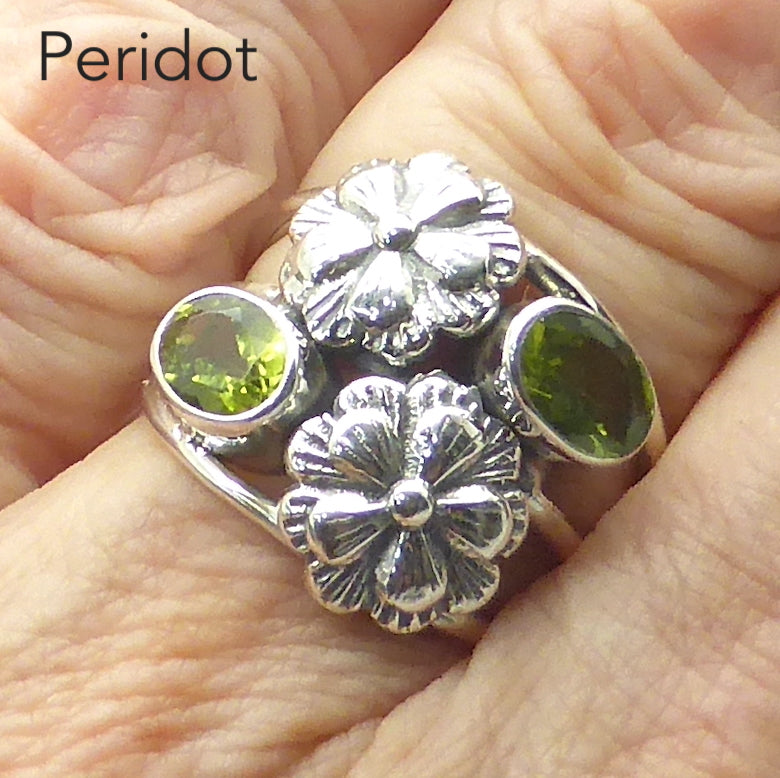 Ring Peridot Gemstone newest Size 6.5 Sterling